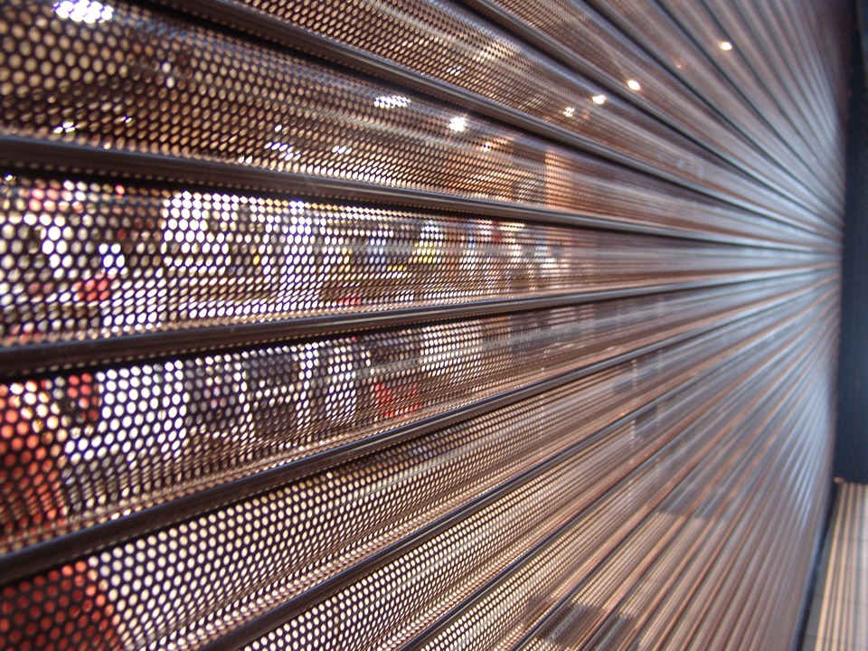 Puerta Enrollable Microperforada